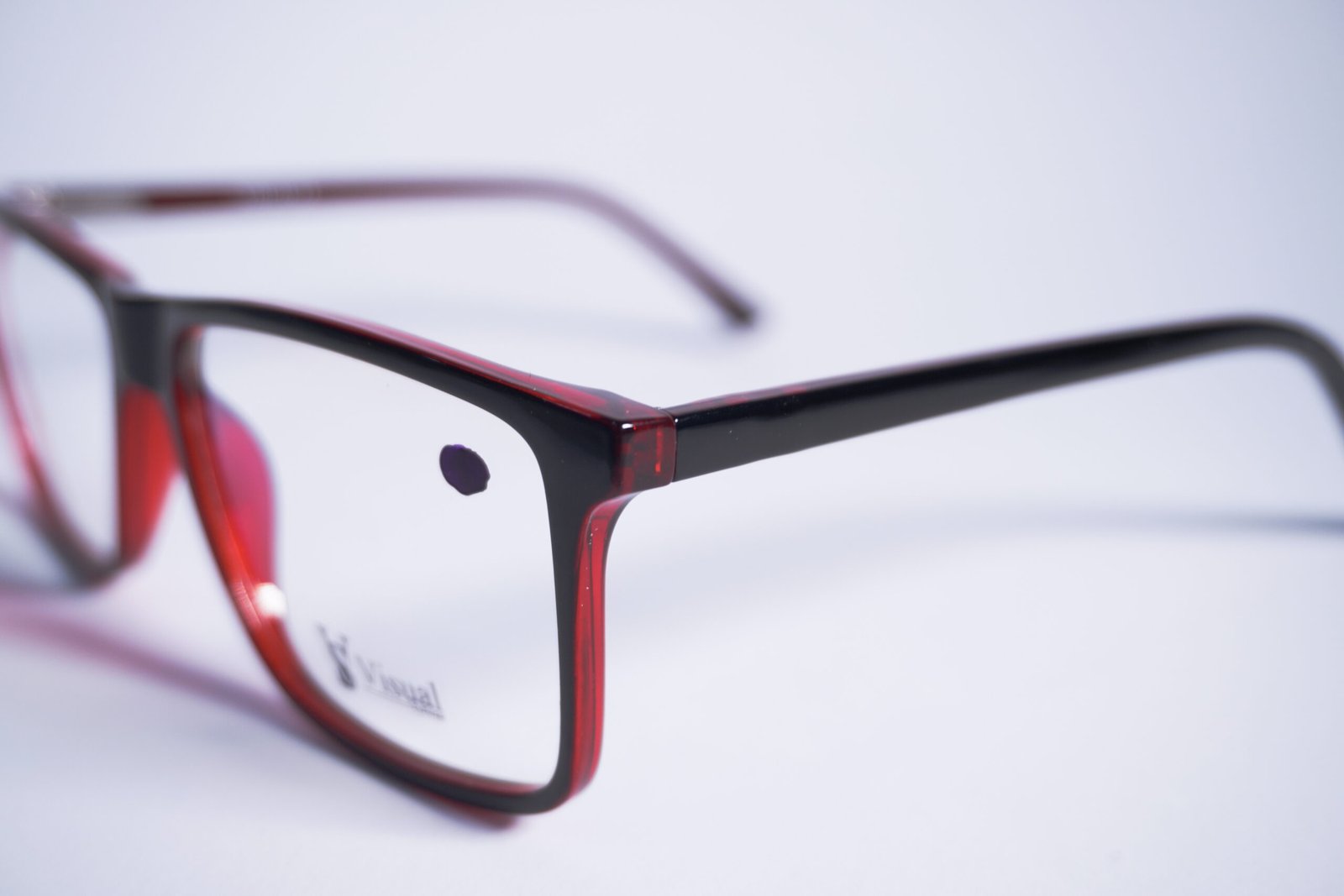 Armazón Negro con Acabados en Rojo - Image 3