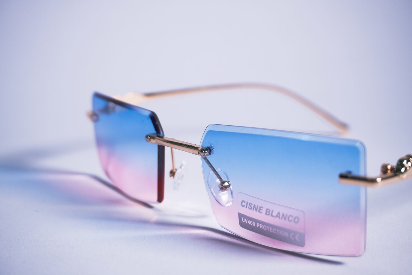 Lentes de Sol Tres Piezas Azul y Rosa Degradados — Protección Solar con Estilo - Image 3